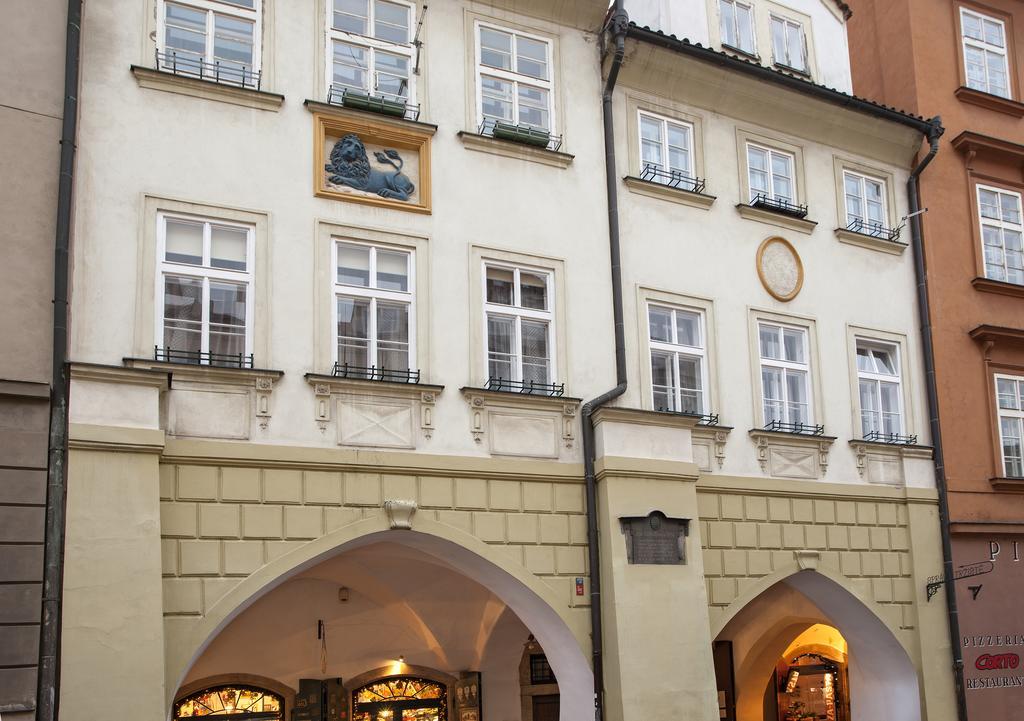 Igor And David Apartments Praag Buitenkant foto