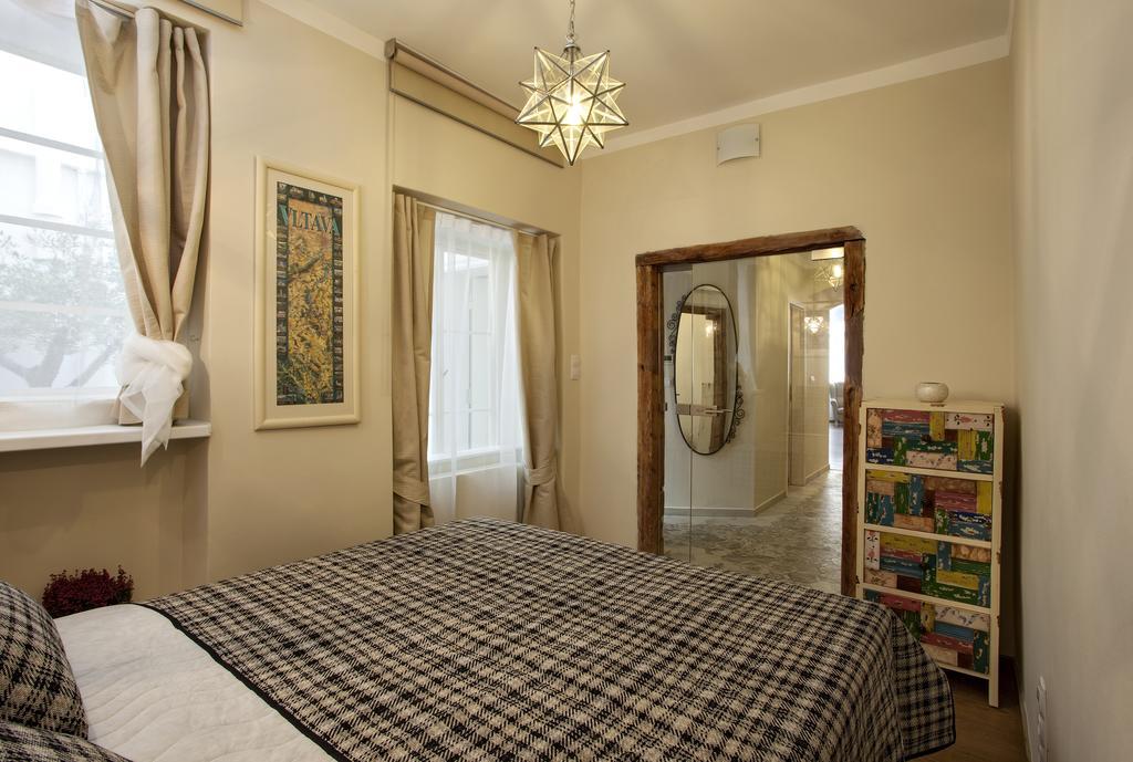 Igor And David Apartments Praag Kamer foto